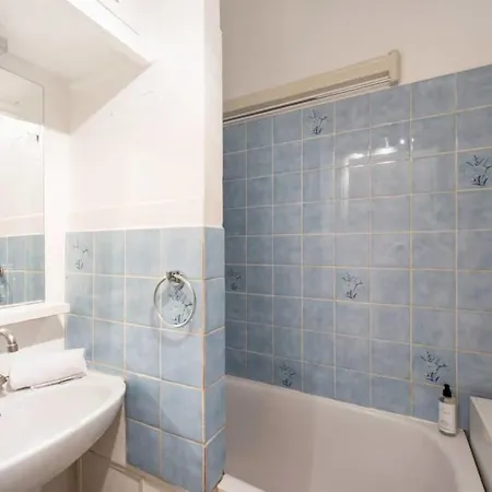 Cosy Flat For 4p Near Saint Germain Notre Dame